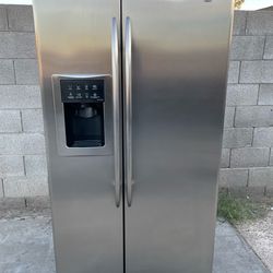 Refrigerator GE Stainless Steel
