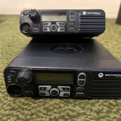 2 Motorola XPR 4580’s