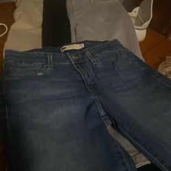 Size 6 Pants/ Capris