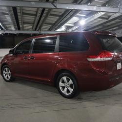 2013 Toyota Sienna
