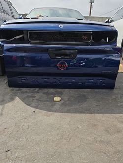 Tail gate