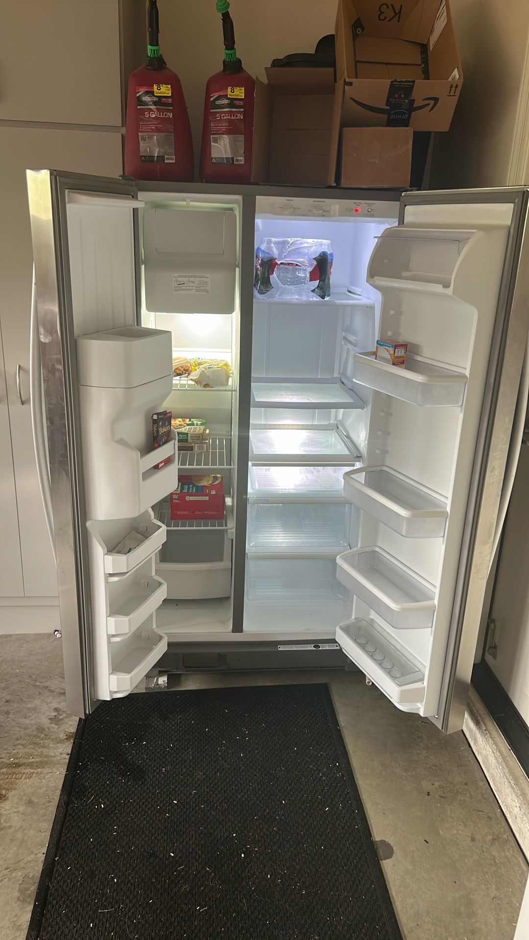 Refrigerator