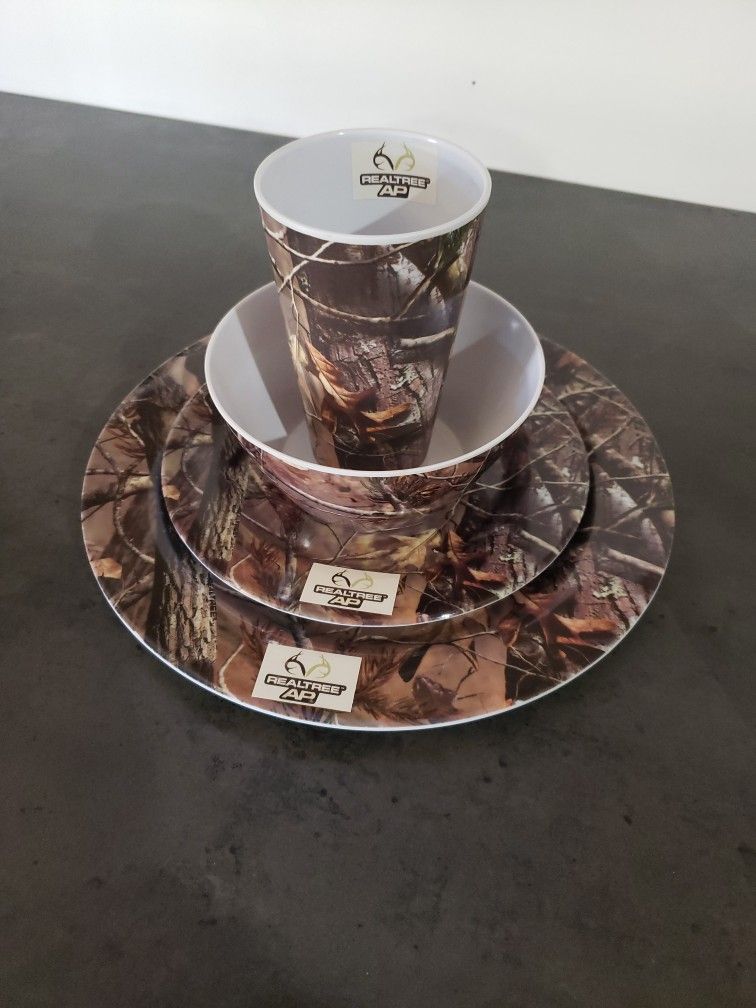 24 Piece Camo Melamine Dinnerware Bass Pro Shop
