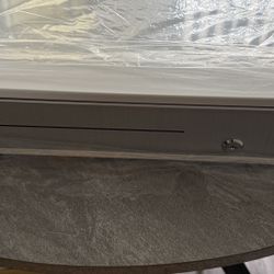 BRAND NEW Clover Station Cash Drawer with Keys