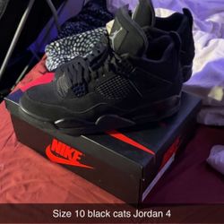 Jordan 4 Black Cats Size 10