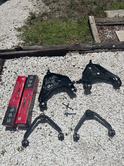 1999 ford ranger 4x4  upper and lower control arms