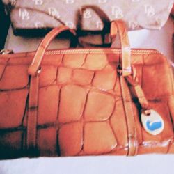 Dooney & Bourke Purse Pebble Collection