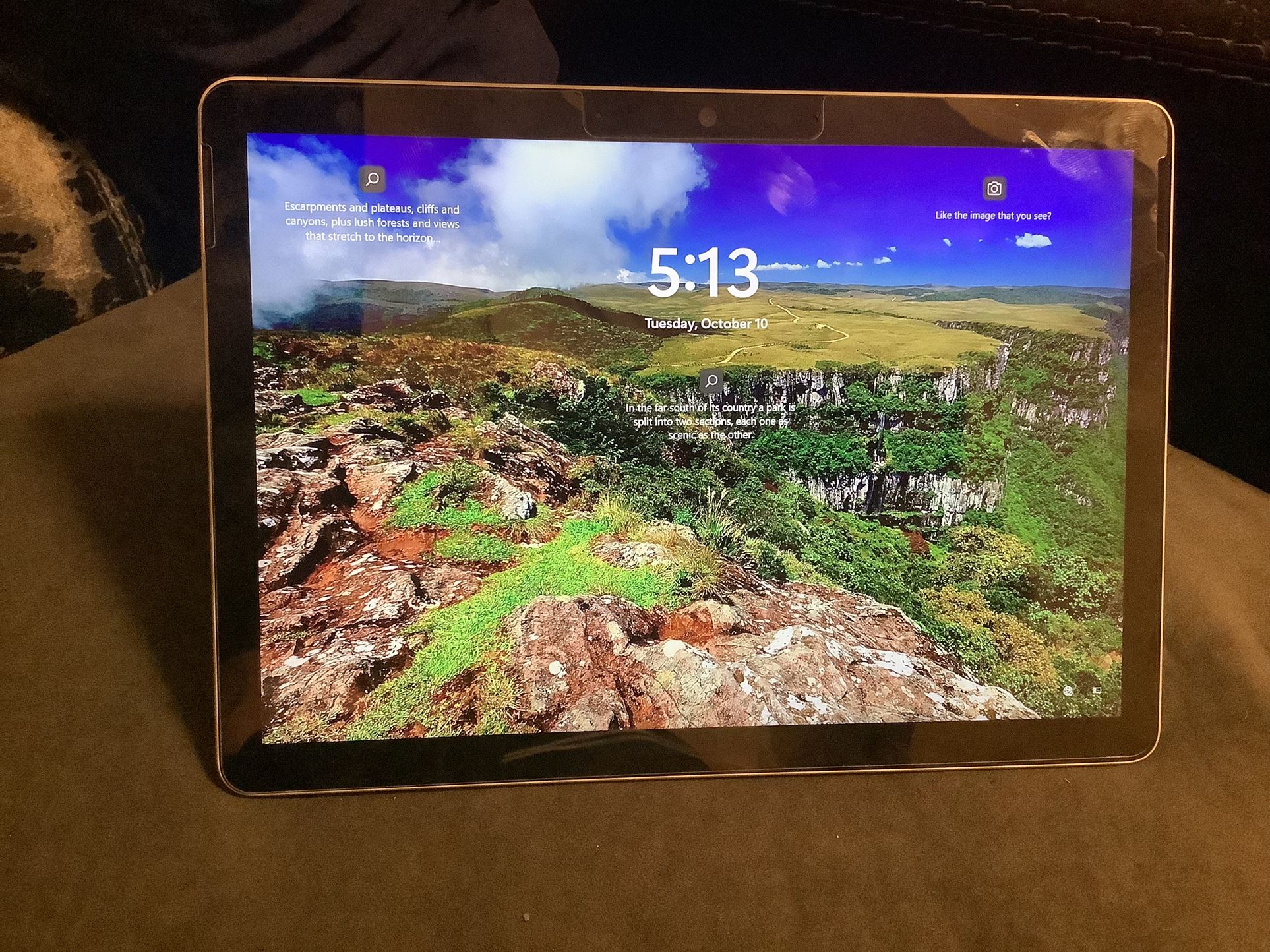 Windows surface go 2