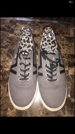 Vans shoes size 6