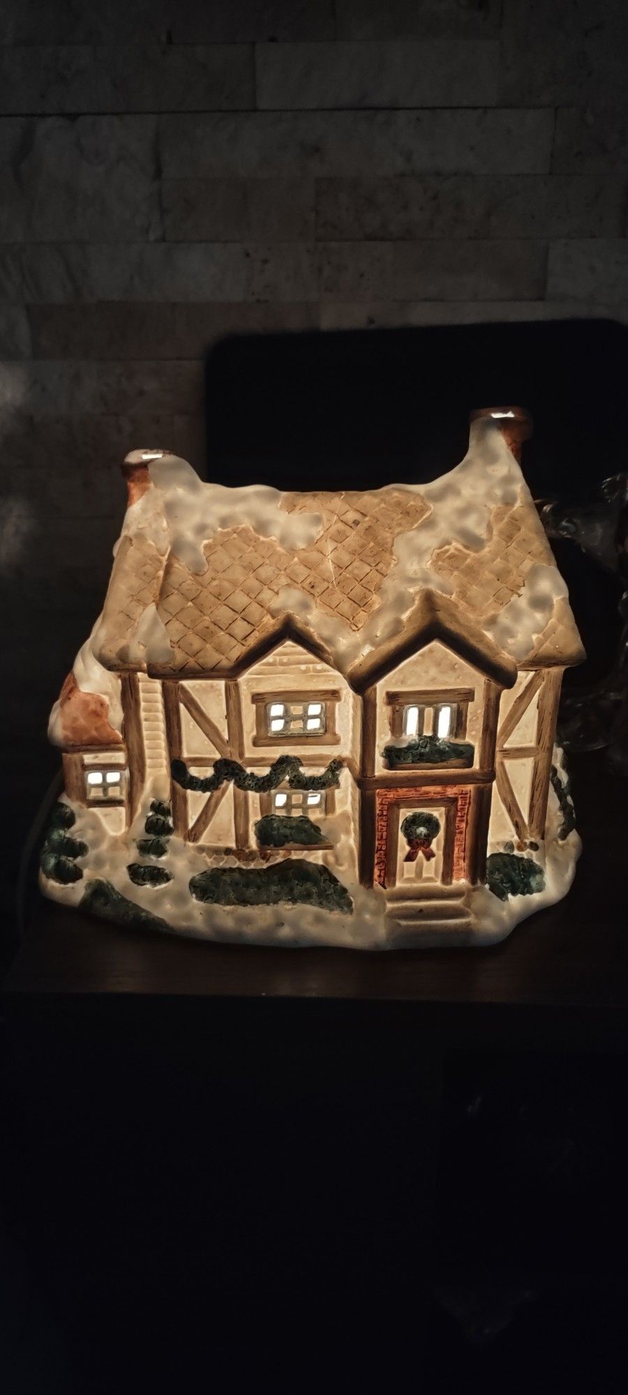 Christmas Village - Lighted Christmas Inn