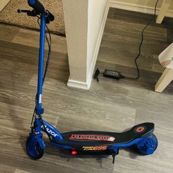 Razor E95 Scooter 