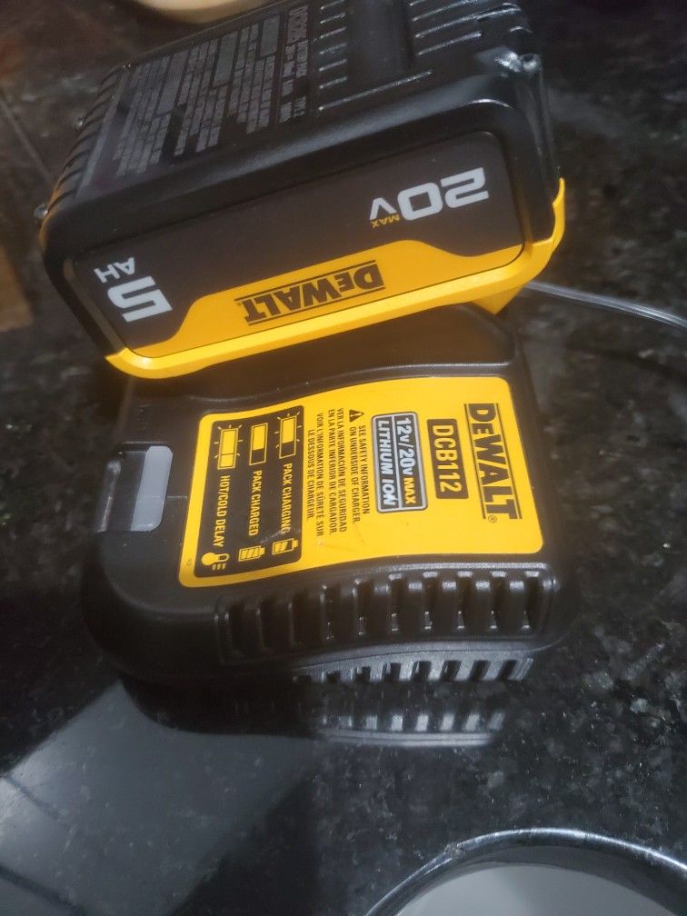 Dewalt Charger And 5 Ah Battery 