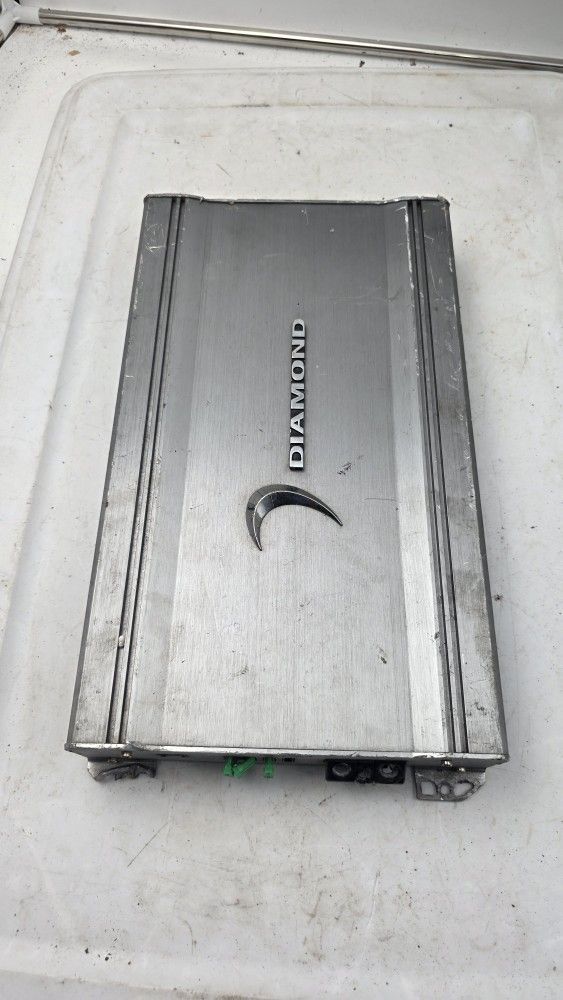Old School Diamond Audio D3 1000.1 amplifier
