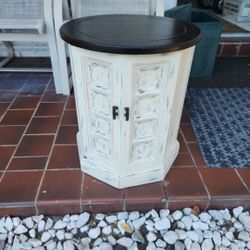 2 Ft Wooden Coffee Table 