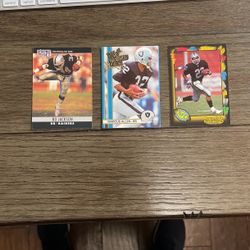 Lot Of 8 Oakland/Los Angeles Raiders Football Cards Bo Jackson, Marcus Allen 