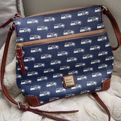 Dooney & Bourke Purse 