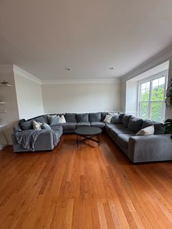 Large Gray Modular Sectional Sofa – Excellent Condition