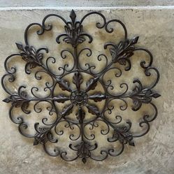Rustic Metal Decoration (2pcs)