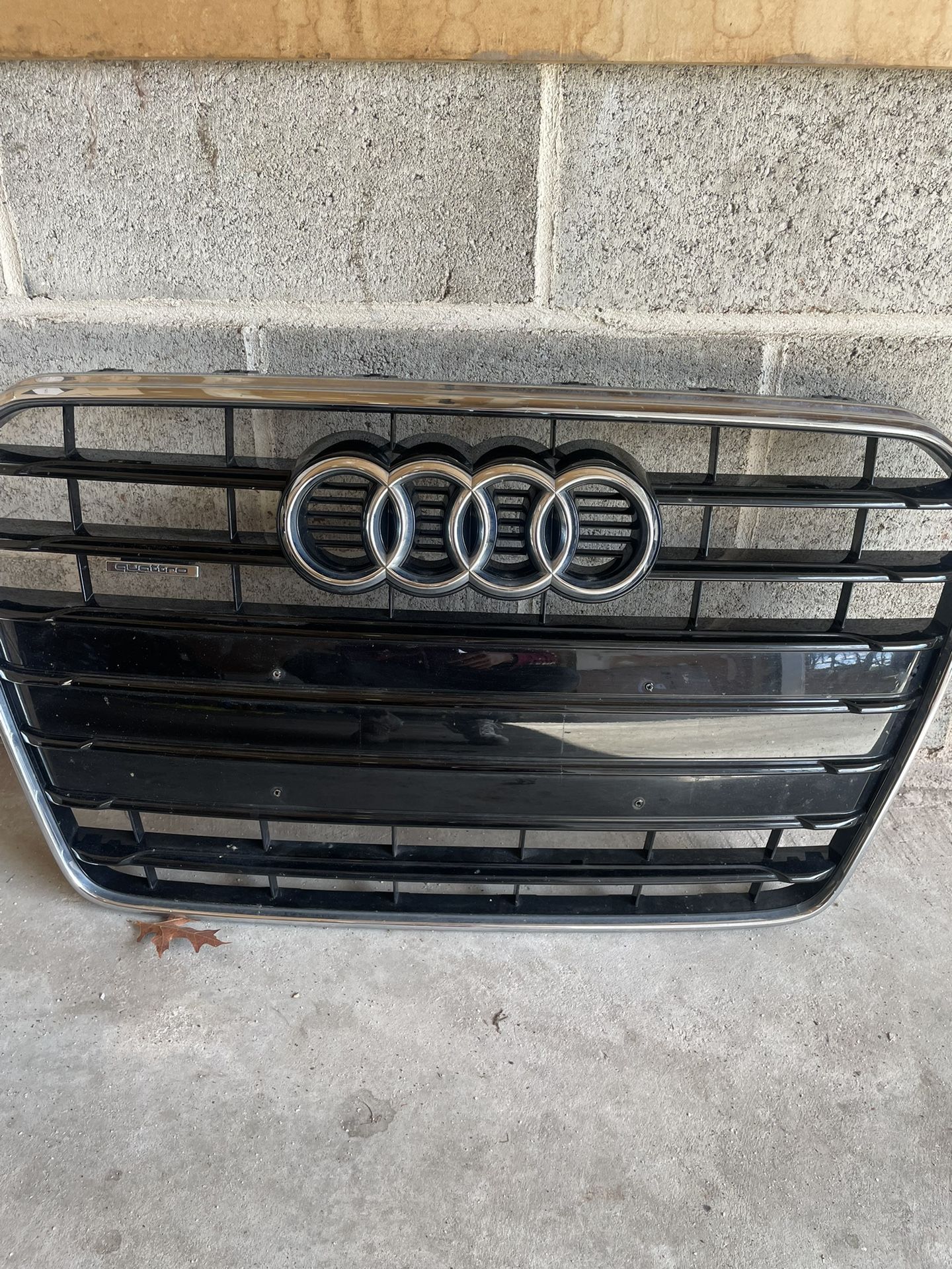 Audi A5 Quattro Grill 