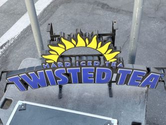 Light twisted tea