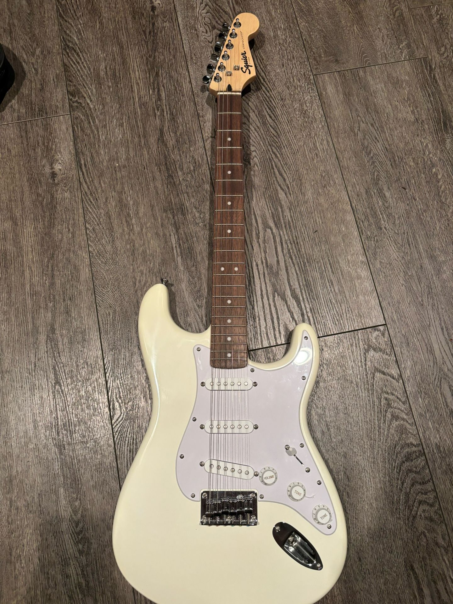 Electric Guitar + Amplifier