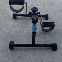 Platinum Fitness Pfp2100 Fit Sit Deluxe Folding Pedal Exerciser for Sale in Henderson NV OfferUp