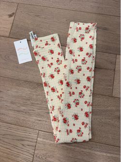 NEW Dippin Daisy Seville Skinny Scarf. Cream with red flowers. Rosa Rojas