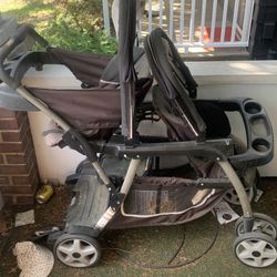 Dual Stroller With Removable Seats