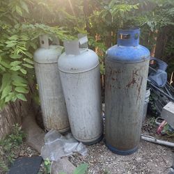 Tengo Estos Tanques De Gaz 