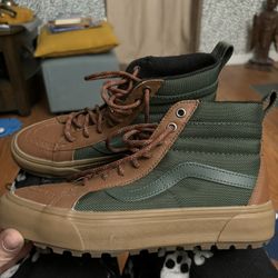 Women’s Vans MTE Boots Brown And Green