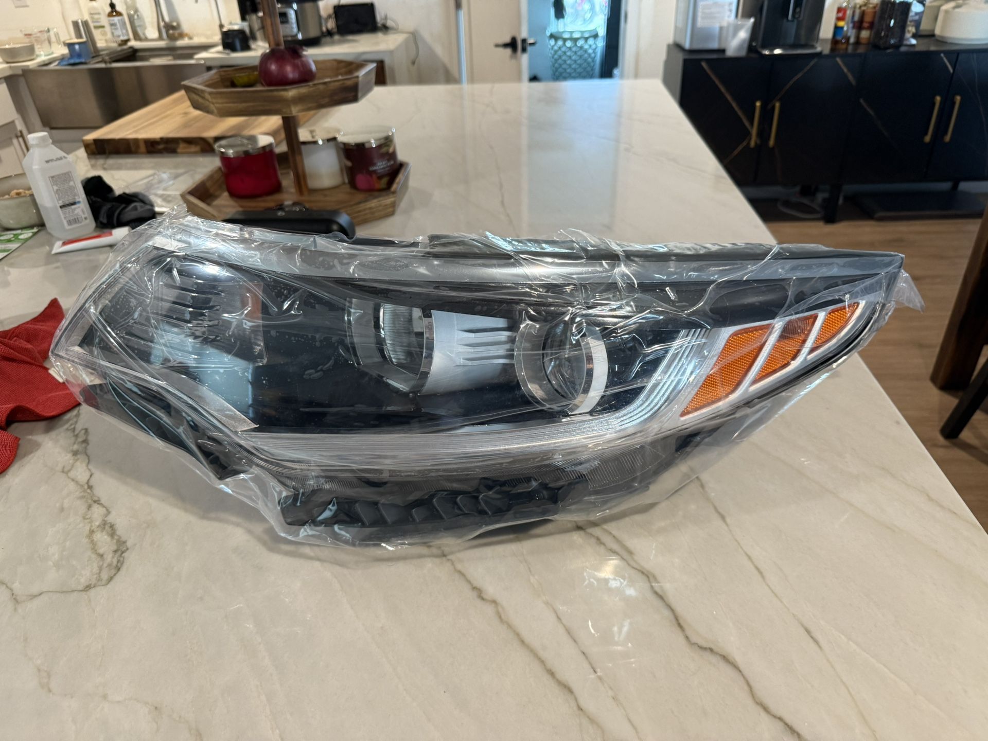 16-18 Kia Optima Driver Headlight