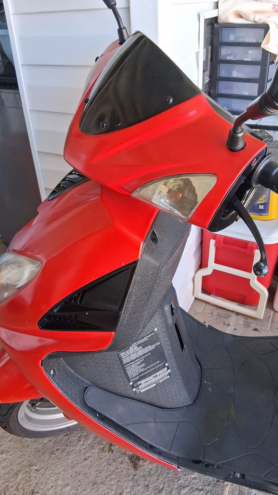 Moto De Gasolina Trabaja Perfecto buen Precio$700 Tiene 5200 Millas Es 2014