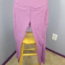 RBX medium pink leggings
87% nylon and 13% spandex

