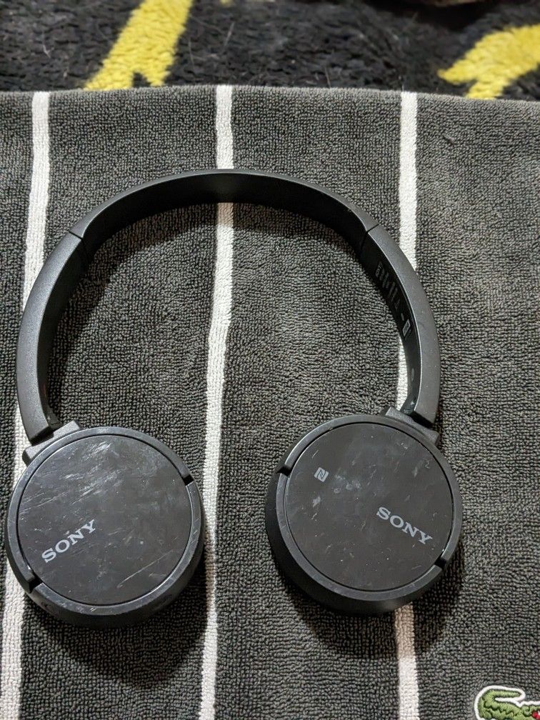 Sony Wireless Bluetooth Headphones 
