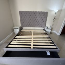 Rylee Upholstered King Platform Bed