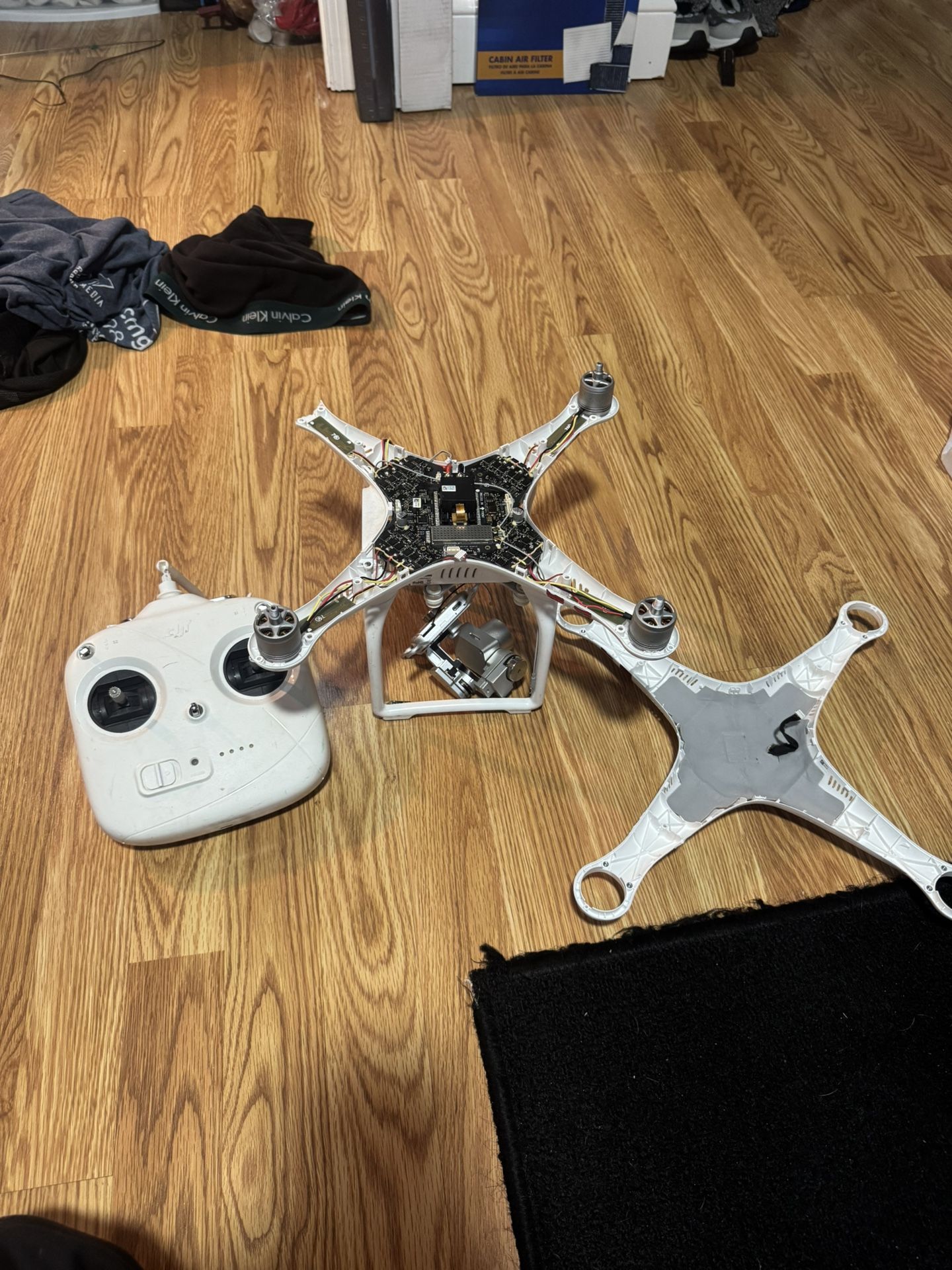 DJI PHANTOM 3 STANDARD ( for Parts)