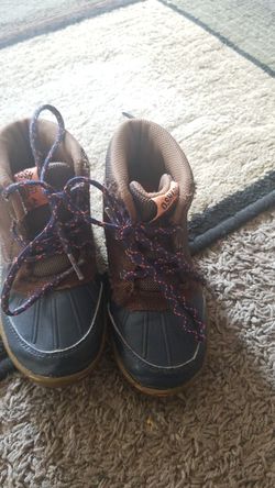 Boy boots
