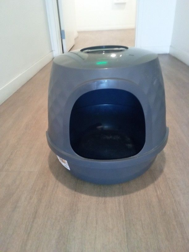 Cat Litter Box