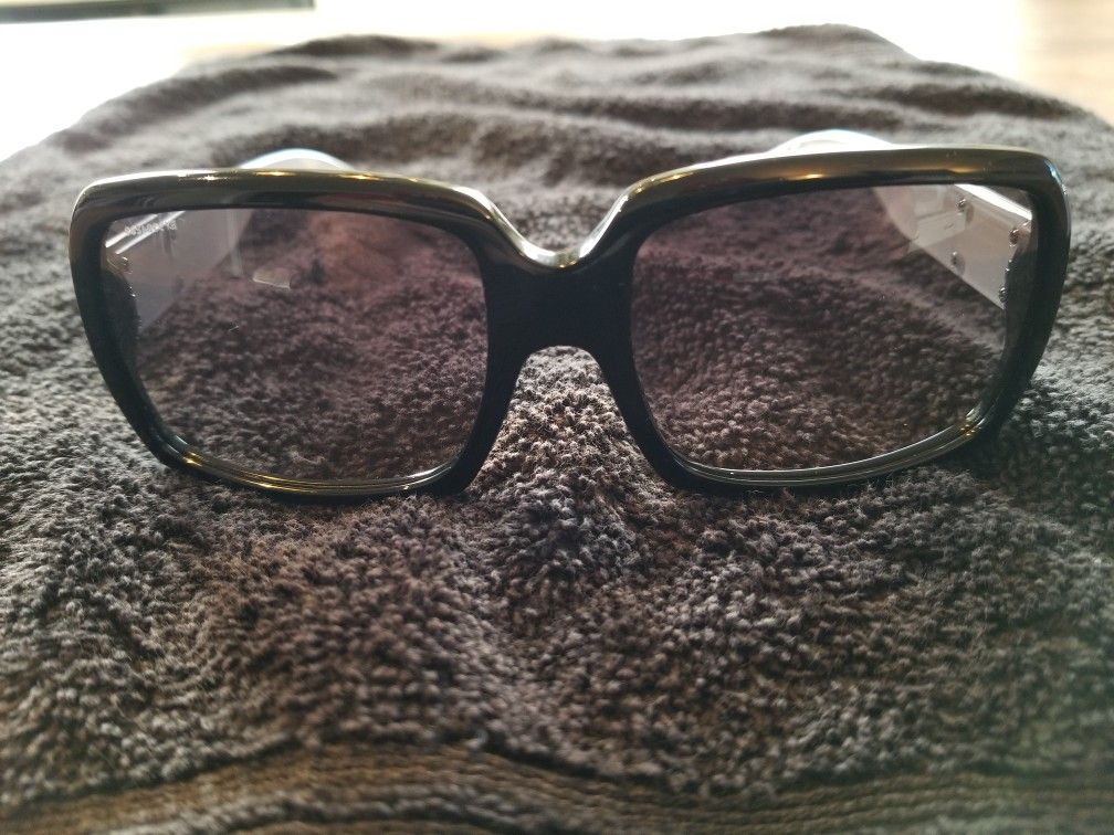 Burberry sunglasses authentic