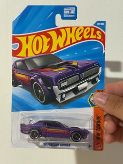 Hot wheels 68 mercury cougar