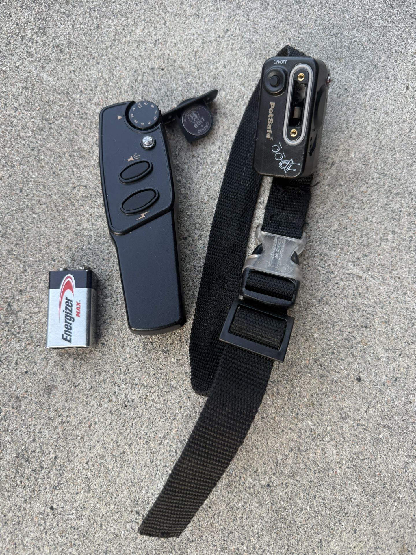 PetSafe Dog Collars LDT-205 SWR 4 + RFA-369 SWR/1 + Controller + Bag