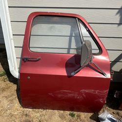 LH & RH Chevy GMC C/K Doors Complete With Glass And Mirrors 