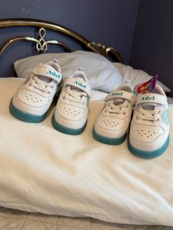 Disney Ariel Kids Sneakers – size 8 and 9
