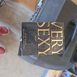 Perfume Victoria Secret Still New Wife Used Once Don't Want It Paid 100 Selling 80 Obo