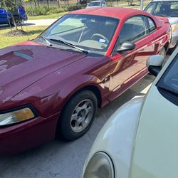 2000 Ford Mustang