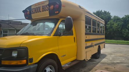 School bus/ wheel chair ramp