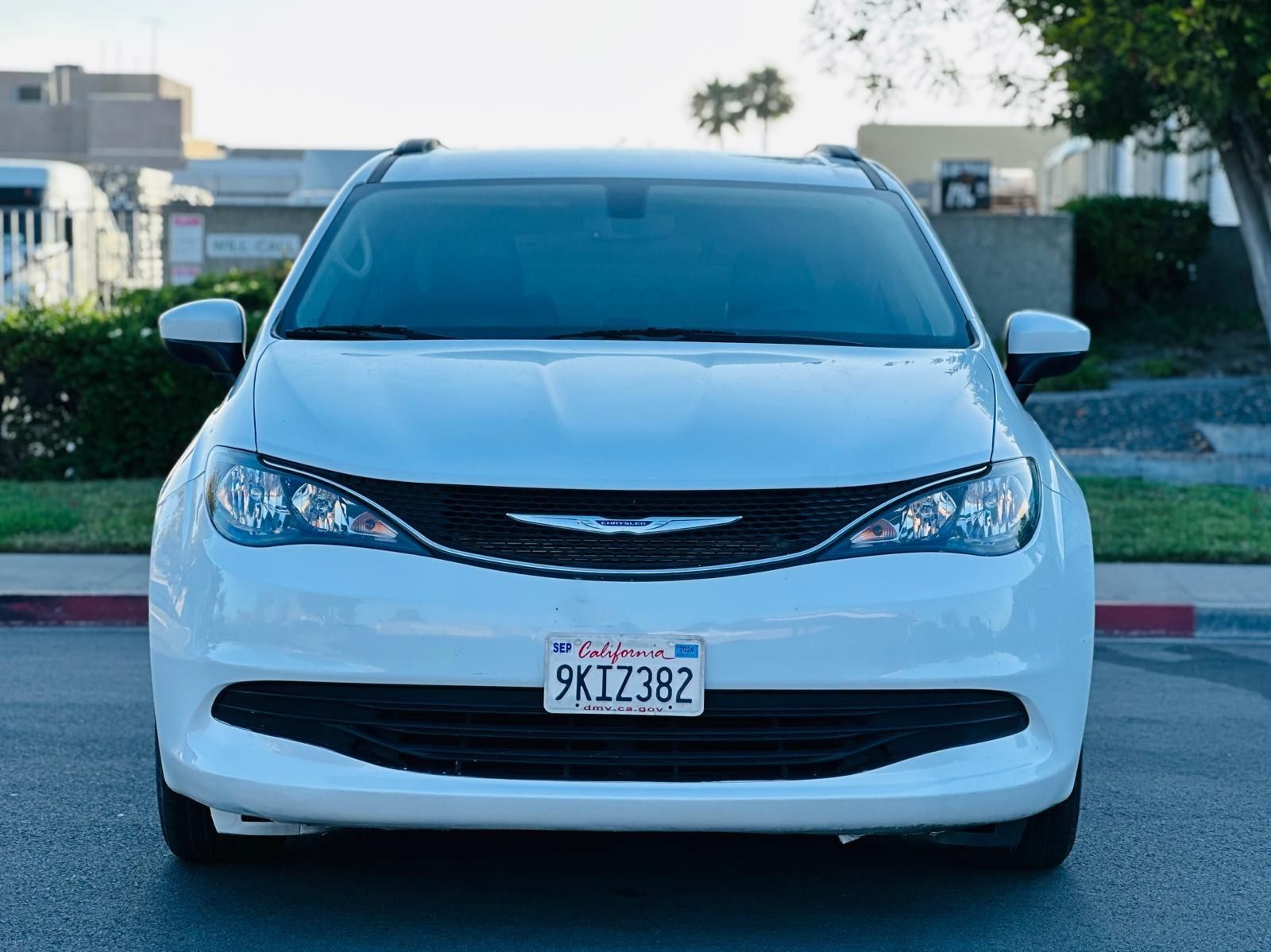 2020 Chrysler Voyager