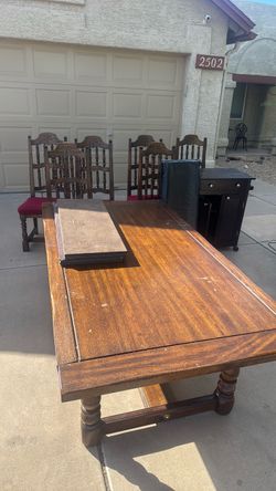Free - Table / chairs, mobile bar, and 2 end tables