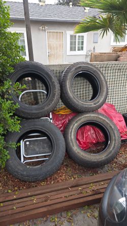 Continental TerrainContact A/T 245/70r17 All Terrain Tires Nearly New