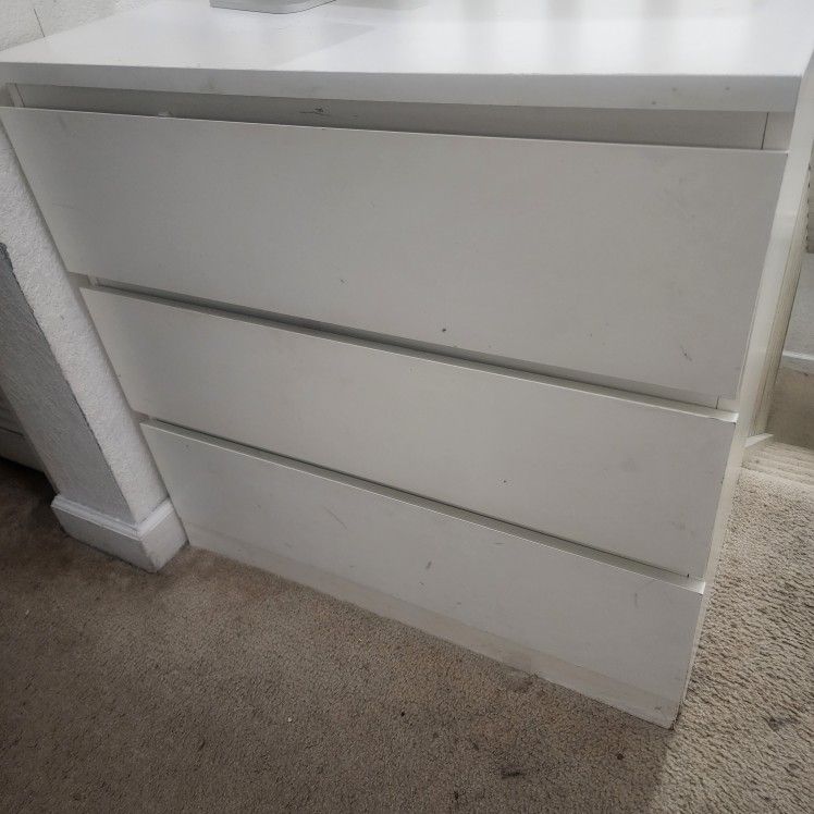 White Dresser IKEA With Drawers